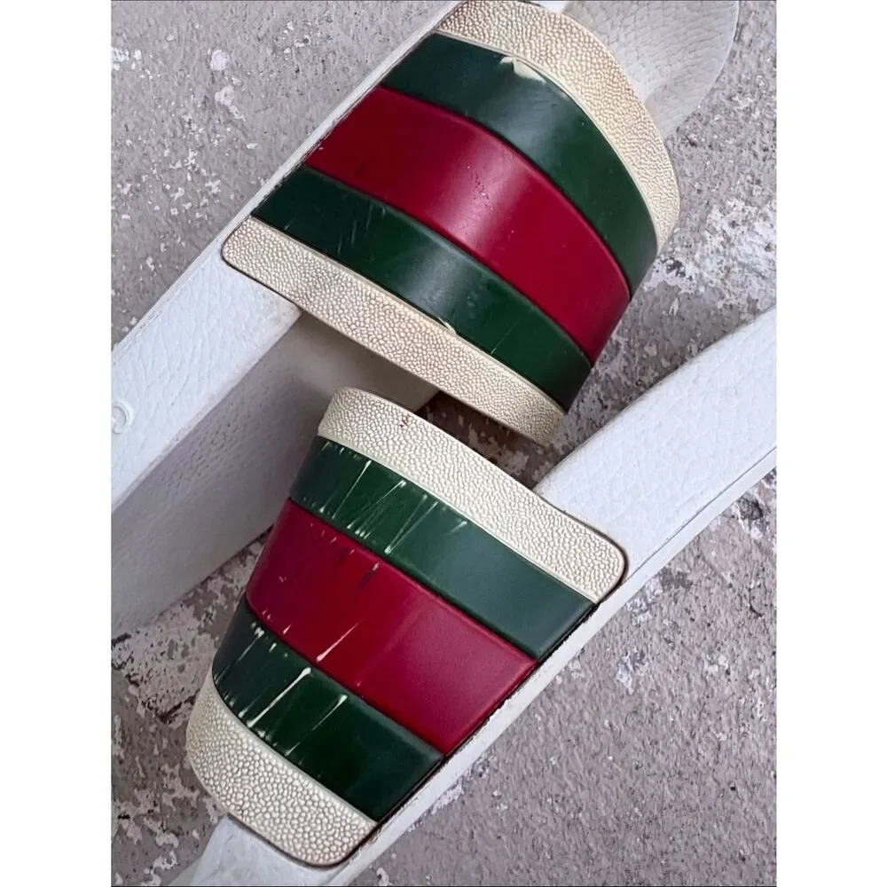 Gucci white 72 pool slides